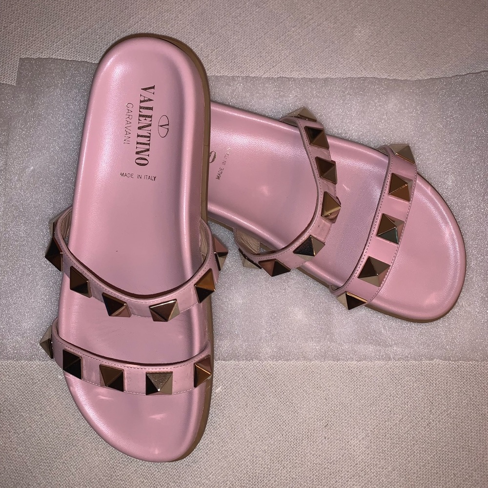 Valentino Garavani Calfskin Rockstud Sandals